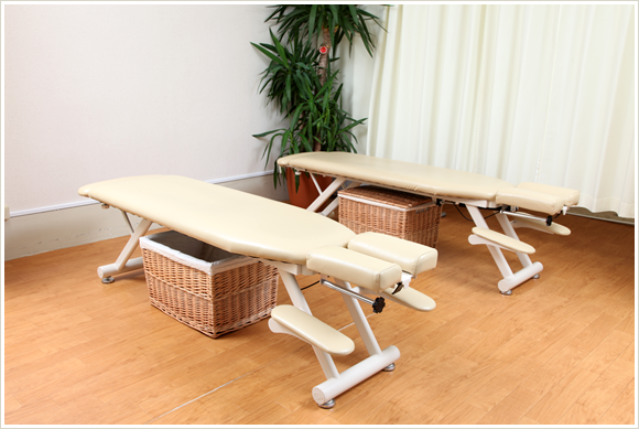施術用ベッド写真